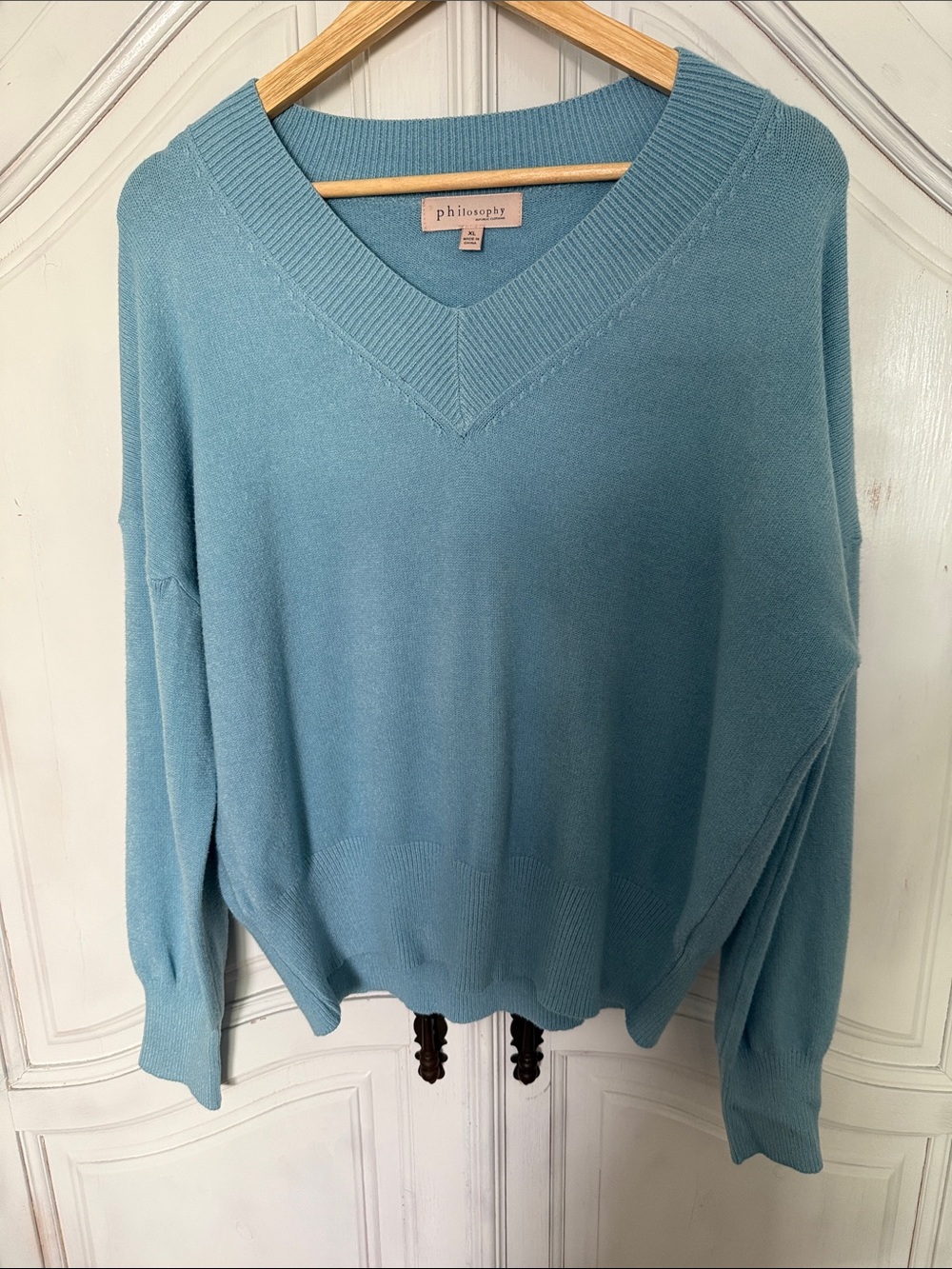 Philosophy Buttery Soft Blue V-Neck Sweater Minimalist Coastal Casual Cozy XL